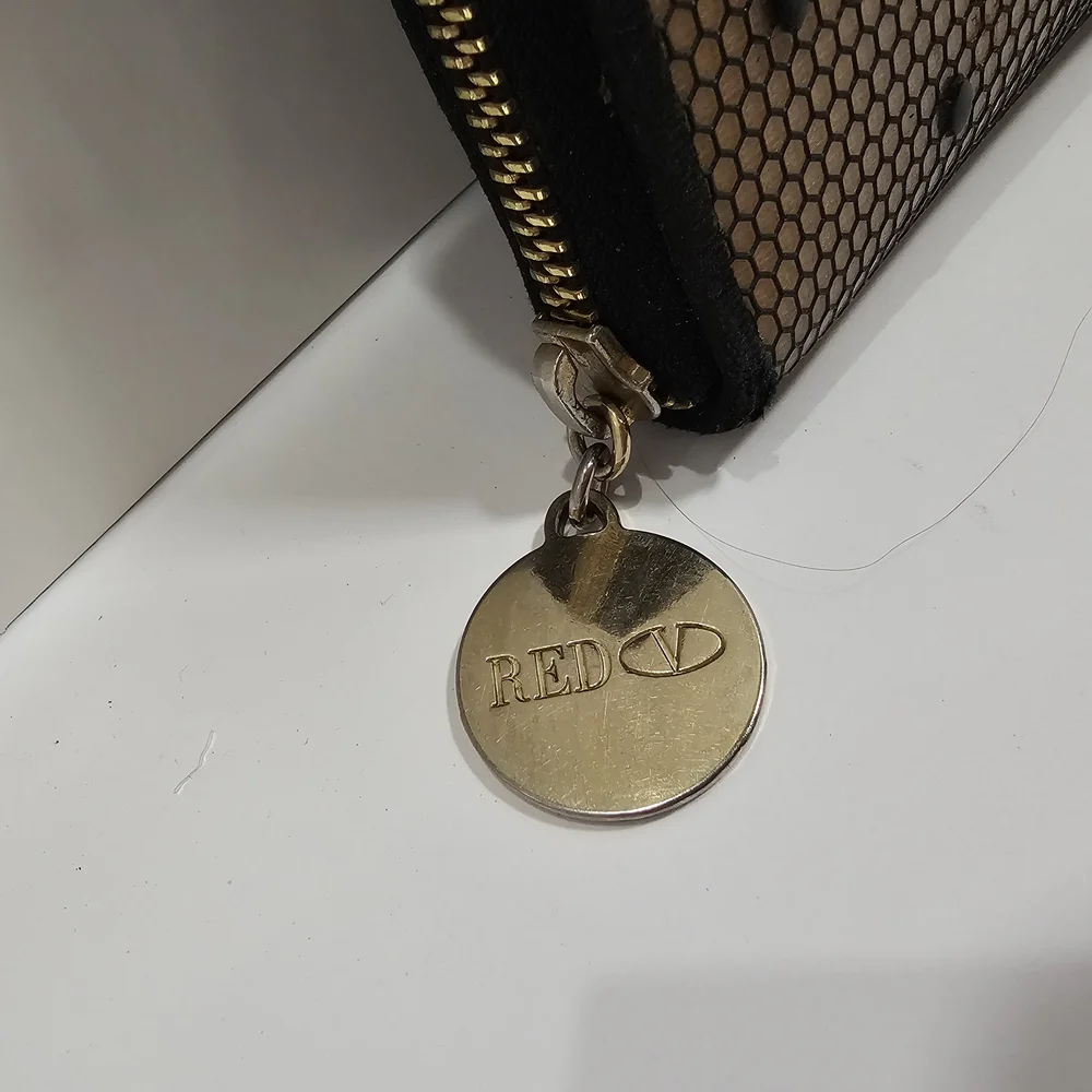 Valentino Nude and Black Bow Zip-Around Wallet - Picture 10 of 16